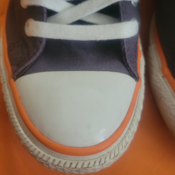 Converse - Picture 8 of 8